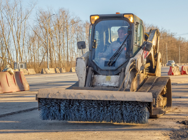 Аренда мини погрузчика Bobcat T650 (гусеничный)